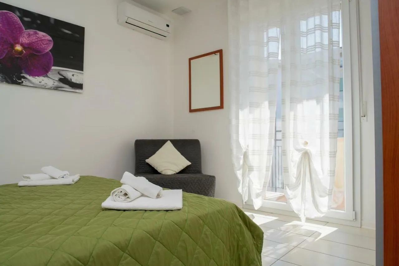 ** מלון דירות רימיני Green Residence איטליה